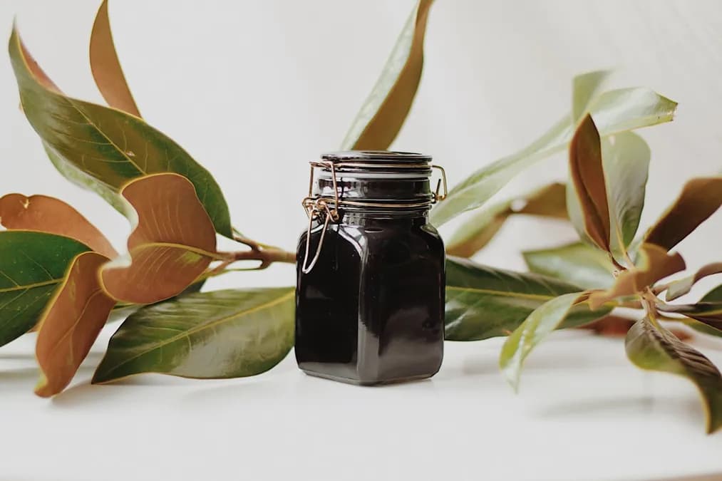 Anti-âge naturel 2024 : comment l'huile d'argan réduit visiblement les rides
